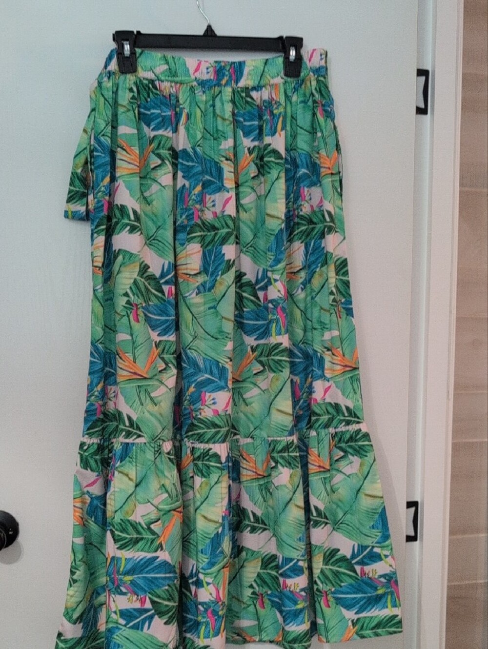 Rachel Zoe Women's Medium Tropical Leaf Wrap Maxi Skirt in Green, Blue and Pink - Picture 5 of 7